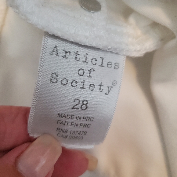 Articles of Society White Cropped Jeans - Picture 5 of 8